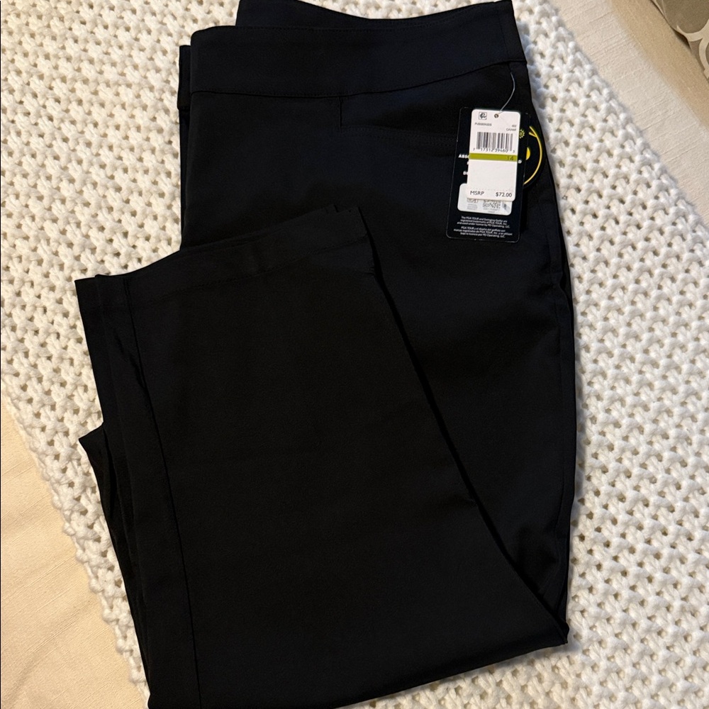 Woman’s PGA Black Capri Pants